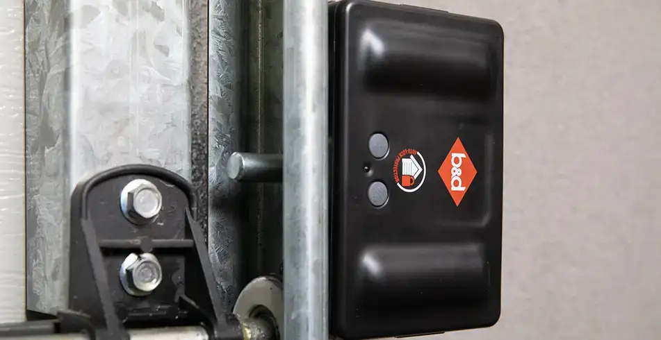 Safe as Can B&D Garage Door  Auto-Lock Secured